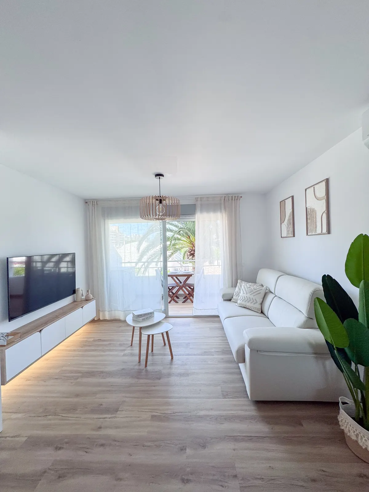 Alohasuite Living Area